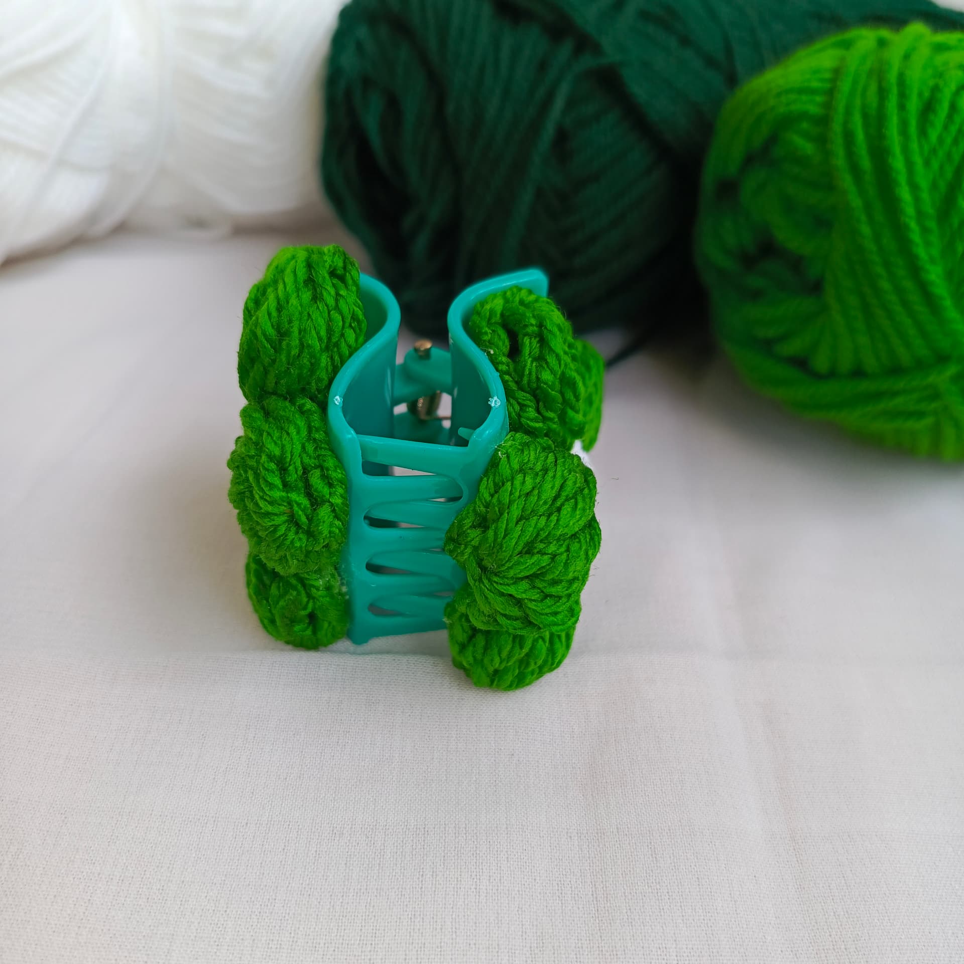 Puff Flower Hair Catcher photo 3 — handmade crochet by Bloom Corner, Karachi