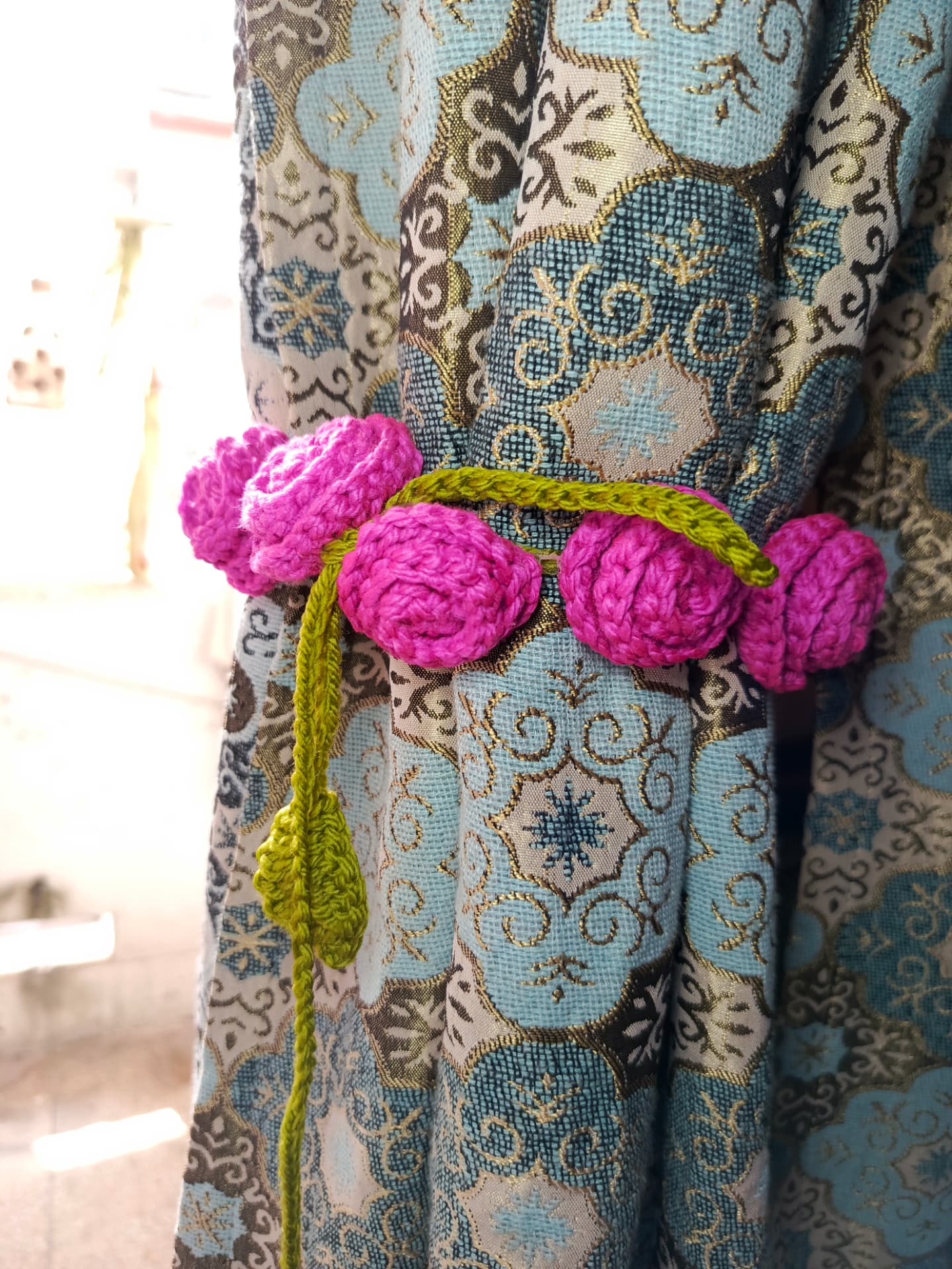 Rose Curtain Tie