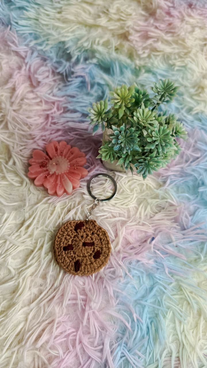Chocolate Chip Cookie Keychain 🍪 alternate view
