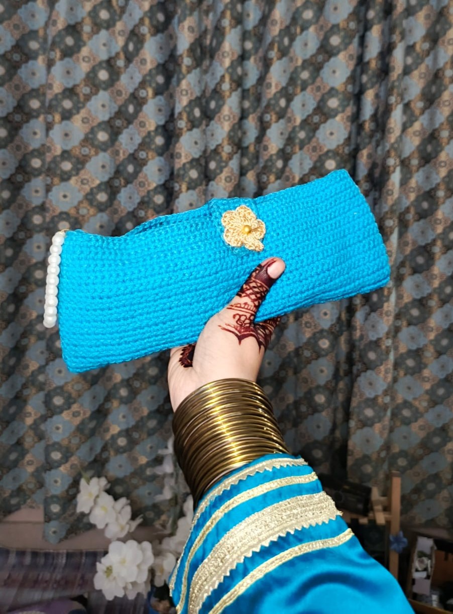 Noor-e-Zareen Clutch ✨