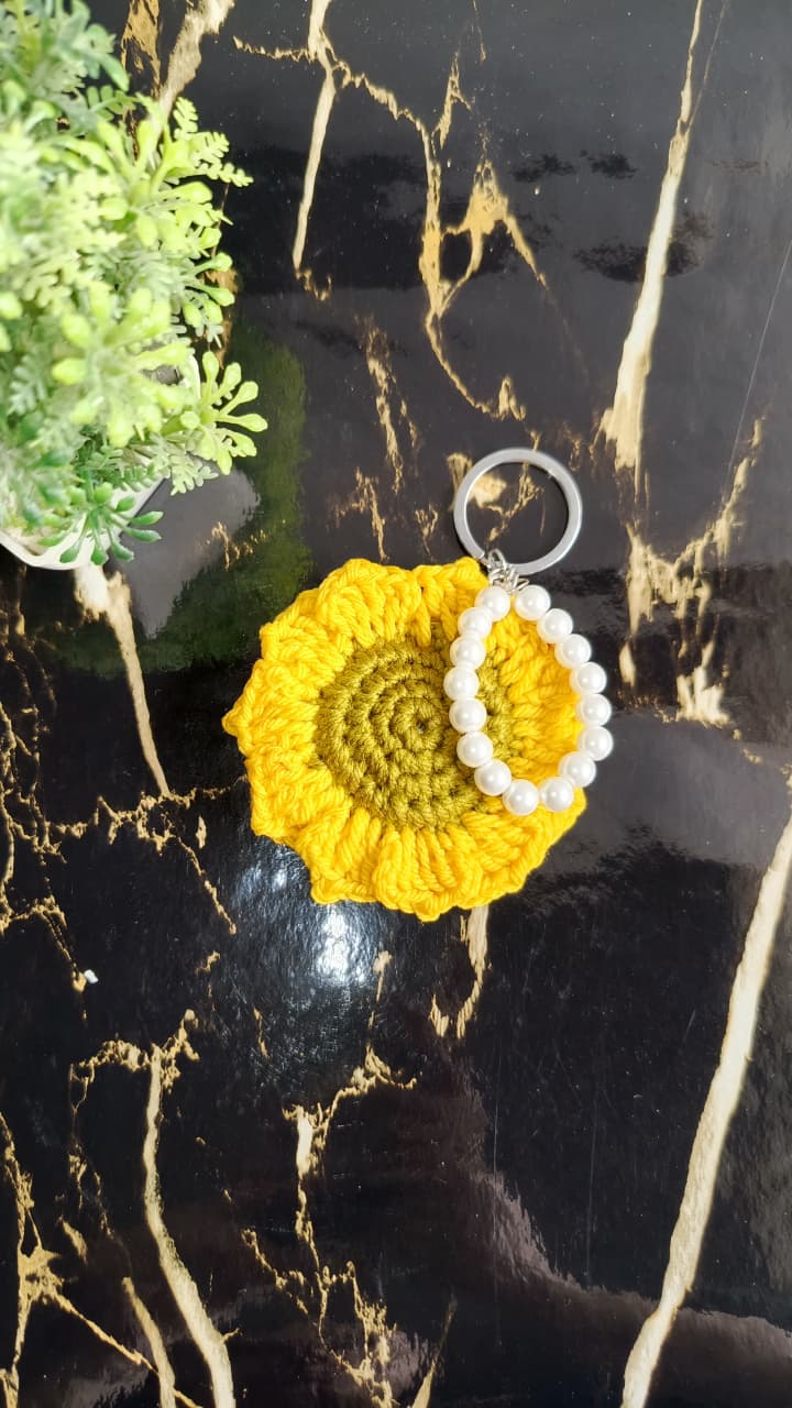 Pearl Sunflower Keychain 🌻