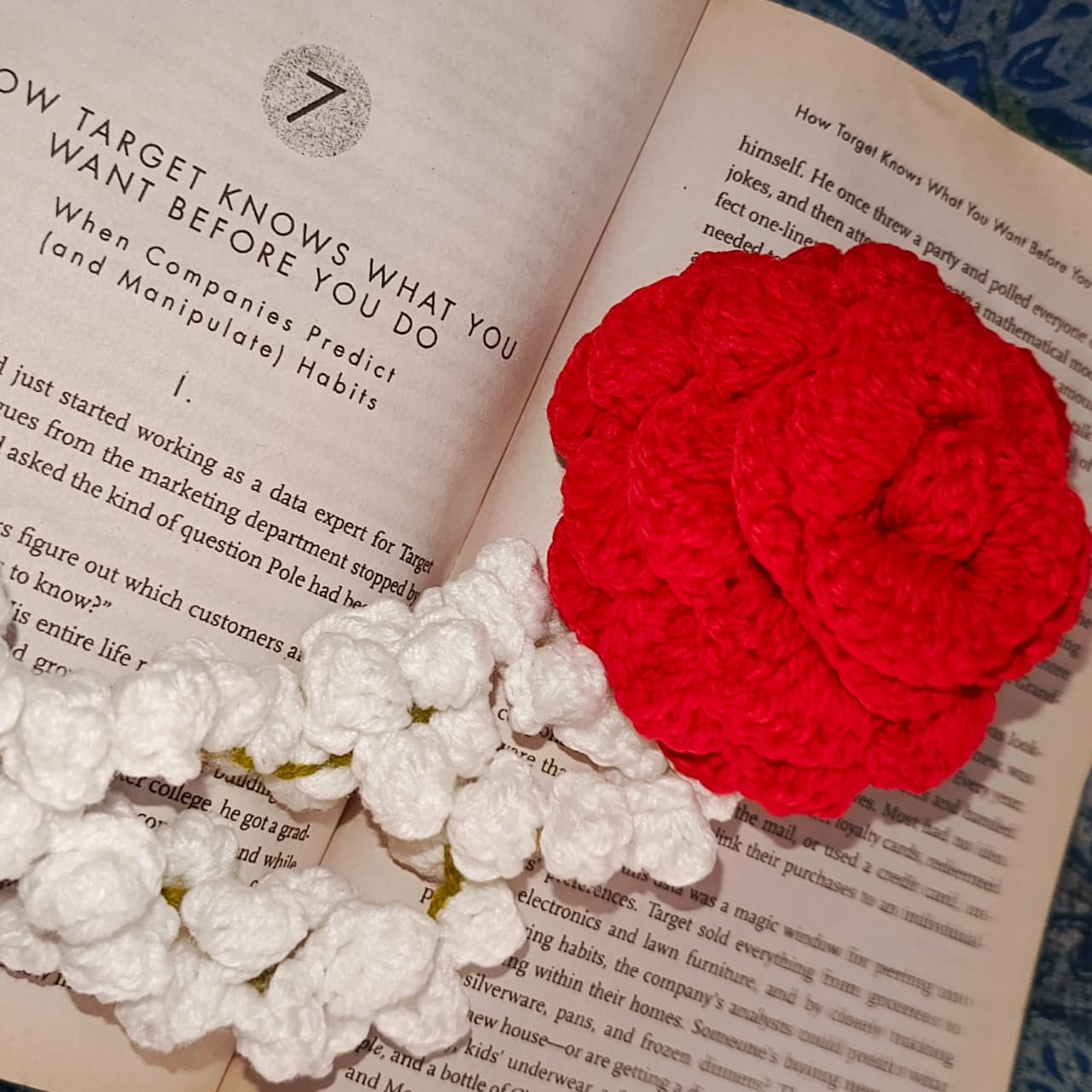Rose Hair Gajra 🌹 alternate view