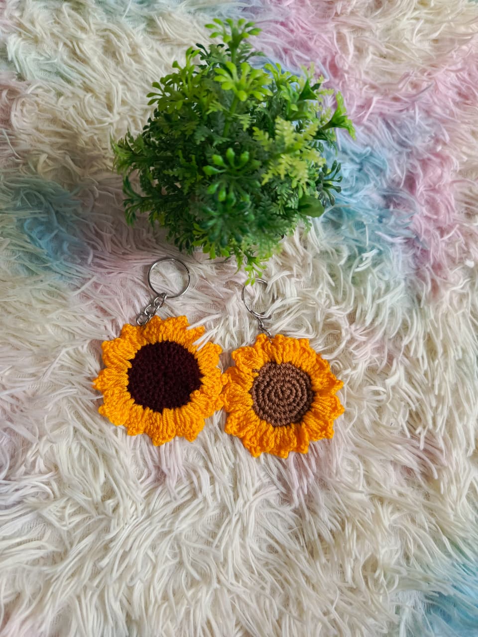 Sunflower Keychain 🌻 alternate view